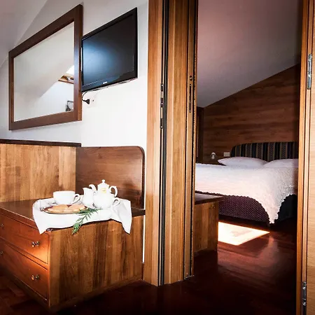 Lo Da Ilaria Bed & Breakfast 3*