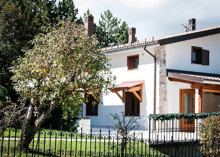 Lo Da Ilaria B&B 페스코코스탄초